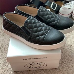 black steve madden slip ons